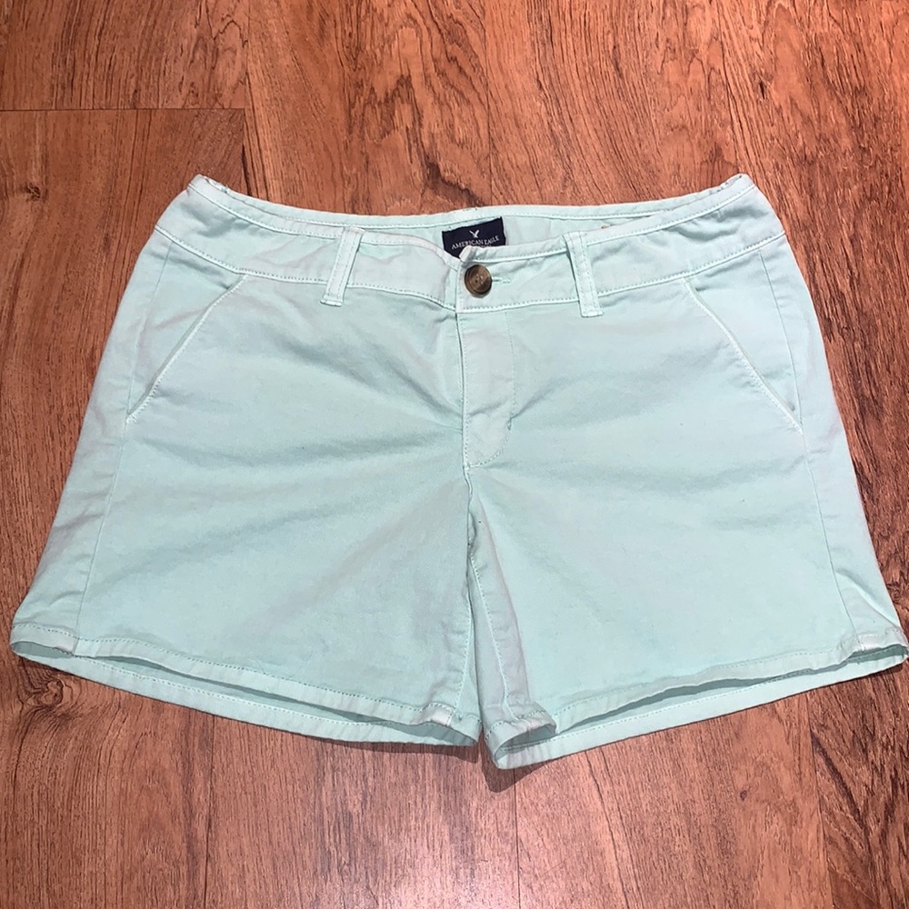 AEO Women's Short. Size 8. Turquoise Blue.